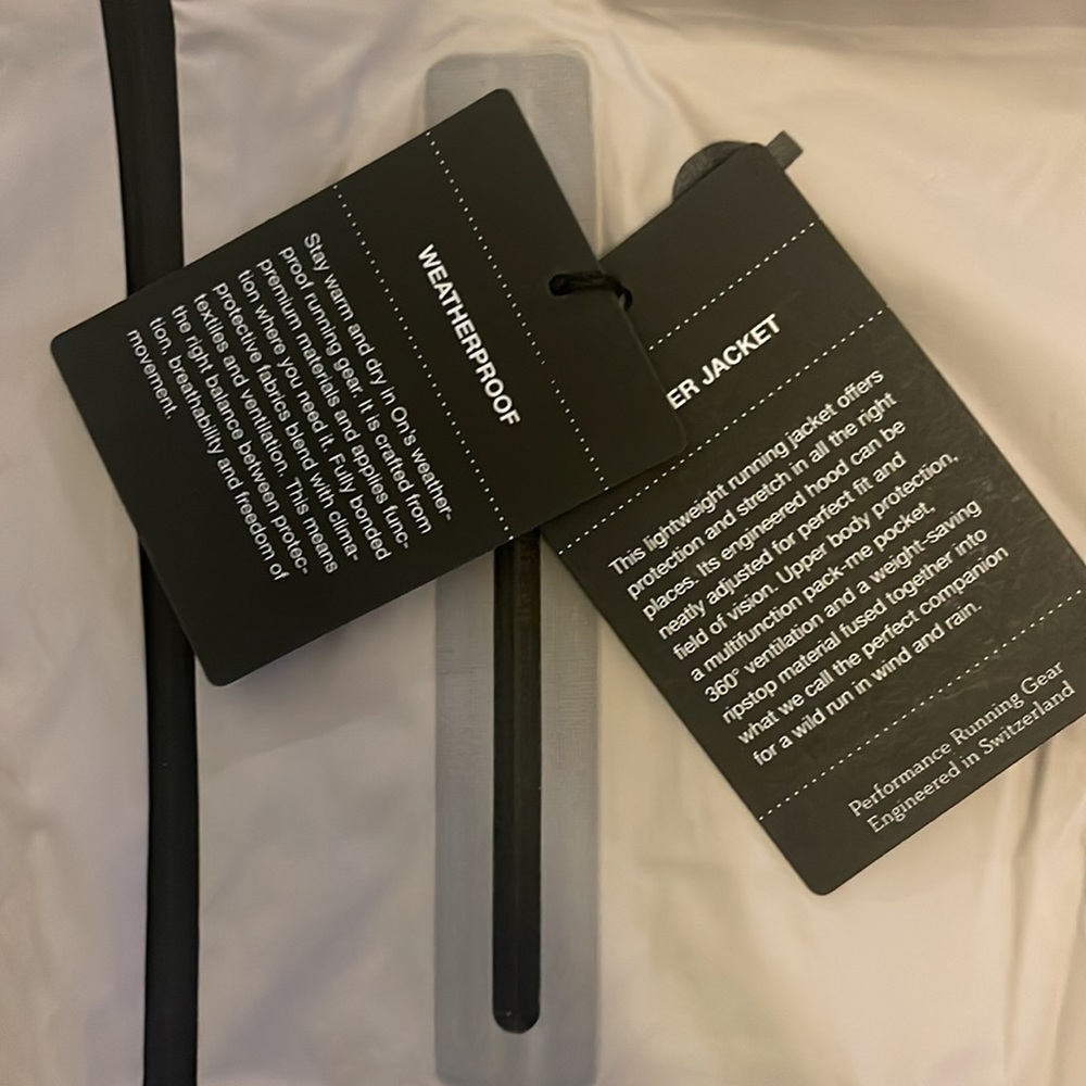 On Running Weather Jacket - Picture 4 of 6